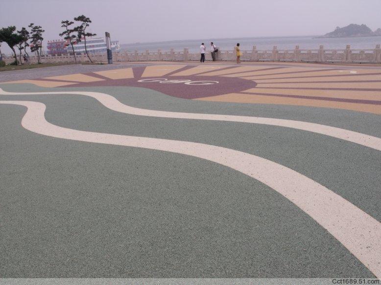 生态透水胶粘石路面